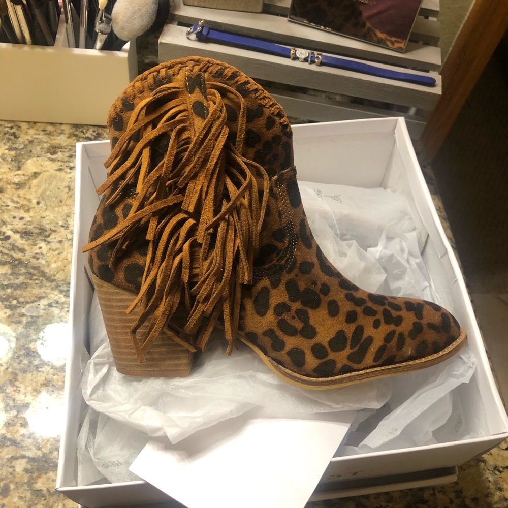 Super Cute Leopard Boots